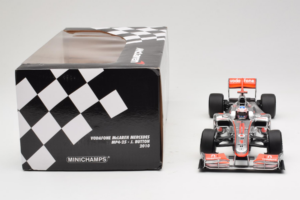 McLaren MP4-25 Mercedes #1 J. Button Vodafone McLaren Showcar F1 2010 Minichamps 1:18 530101801 Metall – Bild 7 von 7