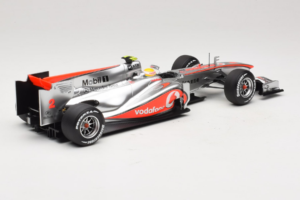 McLaren MP4-25 Mercedes #2 L. Hamilton Vodafone McLaren F1 2010 Minichamps 1:18 530101802 Metall – Bild 2 von 7