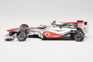 McLaren MP4-25 Mercedes #2 L. Hamilton Vodafone McLaren F1 2010 Minichamps 1:18 530101802 Metall – Bild 3 von 7