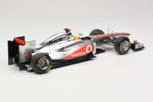 McLaren MP4-26 Mercedes #3 L. Hamilton Vodafone McLaren F1 2011 Minichamps 1:18 530111803 Metall – Bild 2 von 7