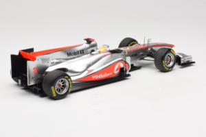 McLaren MP4-26 Mercedes #3 L. Hamilton Vodafone McLaren Showcar F1 2011 Minichamps 1:18 530111873 Metall – Bild 2 von 7