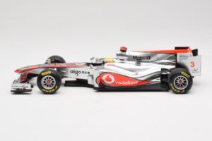 McLaren MP4-26 Mercedes #3 L. Hamilton Vodafone McLaren Showcar F1 2011 Minichamps 1:18 530111873 Metall – Bild 3 von 7