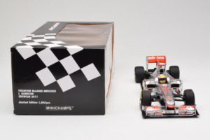 McLaren MP4-26 Mercedes #3 L. Hamilton Vodafone McLaren Showcar F1 2011 Minichamps 1:18 530111873 Metall – Bild 7 von 7