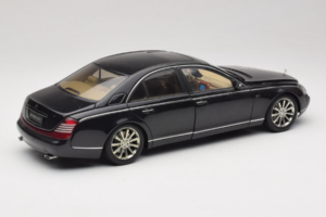 Maybach 57S Schwarz AUTOart 1:18 76156 Metall – Bild 3 von 7