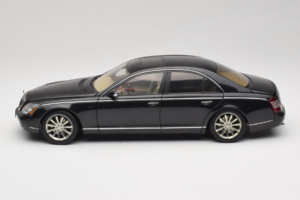 Maybach 57S Schwarz AUTOart 1:18 76156 Metall – Bild 4 von 7