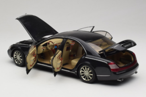 Maybach 57S Schwarz AUTOart 1:18 76156 Metall – Bild 5 von 7