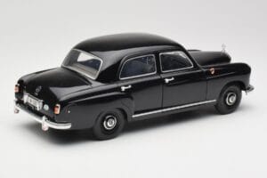Mercedes 180 W120 Ponton Schwarz Revell 1:18 08973 Metall – Bild 3 von 8
