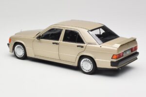 Mercedes 190E W201 2.3-16 Smoke Silver Metallic Norev 1:18 183831 Metall – Bild 7 von 8