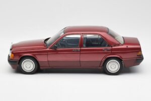Mercedes 190E W201 2.0 Rot Dealer Edition AUTOart 1:18 B66040383 Metall – Bild 4 von 8