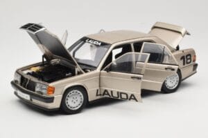 Mercedes 190E 2.3-16 W201 #1 N. Lauda Race of Champions Nurburgring 1984 AUTOart 1:18 88431 Metall – Bild 2 von 8