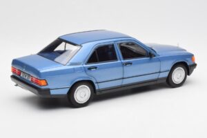 Mercedes 190E W201 Diamond Blau Händler Edition Norev 1:18 B66040661 Metall – Bild 3 von 8