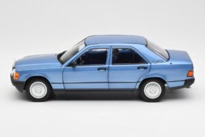 Mercedes 190E W201 Diamond Blau Händler Edition Norev 1:18 B66040661 Metall – Bild 4 von 8