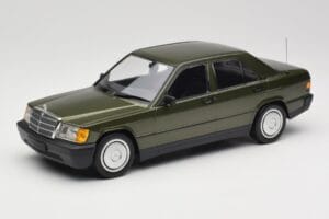 Mercedes 190E W201 Grün Metallic Minichamps 1:18 155037001 Metall