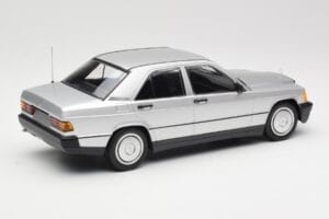 Mercedes 190E W201 Silber Minichamps 1:18 155037004 Metall – Bild 2 von 6