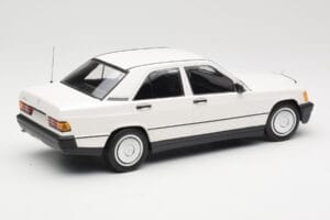 Mercedes 190E W201 Weiss Minichamps 1:18 155037002 Metall – Bild 2 von 6