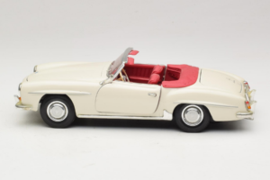 Mercedes 190SL Weiss Maisto 1:18 50274 Metall – Bild 4 von 8