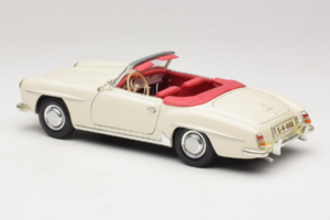 Mercedes 190SL Weiss Maisto 1:18 50274 Metall – Bild 7 von 8