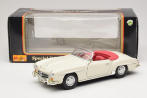 Mercedes 190SL Weiss Maisto 1:18 50274 Metall – Bild 8 von 8
