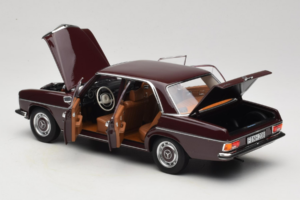 Mercedes 200 W115 Dunkel Rotbraun Norev 1:18 183778 Metall – Bild 5 von 8