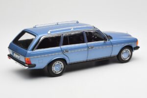 Mercedes 200 S123 T-Modell Diamond Blau Händler Edition Norev 1:18 B66040671 Metall – Bild 3 von 8
