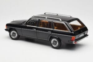 Mercedes 200 T S123 Schwarz Norev 1:18 183735 Metall – Bild 7 von 8