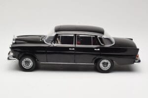 Mercedes 200 W110 Schwarz Norev 1:18 183574 Metall – Bild 4 von 8