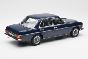 Mercedes 200 W114 Midnight Blau Händler Edition Norev 1:18 B66040694 Metall – Bild 3 von 8