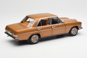 Mercedes 200 W115 Bycane Gold Händler Edition Norev 1:18 B66040665 Metall – Bild 3 von 8