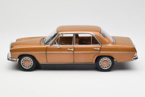 Mercedes 200 W115 Bycane Gold Händler Edition Norev 1:18 B66040665 Metall – Bild 4 von 8