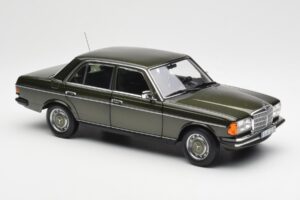 Mercedes 200 W123 Cypress Grün Metallic Händler Edition Norev 1:18 B66040654 Metall – Bild 6 von 8