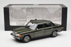Mercedes 200 W123 Cypress Grün Metallic Händler Edition Norev 1:18 B66040654 Metall – Bild 8 von 8