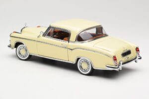 Mercedes 220 SE W128 Coupe Beige Sun Star 1:18 3562 Metall – Bild 7 von 8