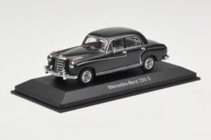 Mercedes 220S W180 Hellgrau Minichamps 1:43 B66040534 Metall – Bild 2 von 4