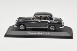 Mercedes 220S W180 Hellgrau Minichamps 1:43 B66040534 Metall