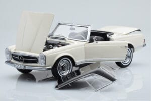 Mercedes 230 SL W113 Pagoda Weiss Limitierte Auflage Norev 1:18 183768 Metall – Bild 2 von 9