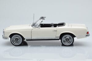 Mercedes 230 SL W113 Pagoda Weiss Limitierte Auflage Norev 1:18 183768 Metall – Bild 4 von 9