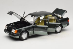 Mercedes 230E W124 Night Green Metallic Norev 1:18 183952 Metall – Bild 2 von 8