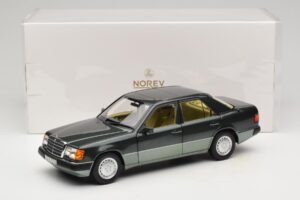 Mercedes 230E W124 Night Green Metallic Norev 1:18 183952 Metall – Bild 8 von 8