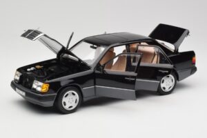 Mercedes 230E W124 AMG Wheels Schwarz Limitierte Auflage Norev 1:18 183950 Metall – Bild 2 von 12