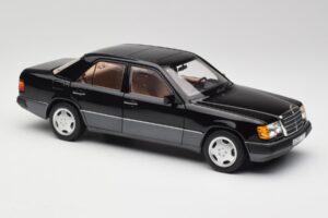 Mercedes 230E W124 AMG Wheels Schwarz Limitierte Auflage Norev 1:18 183950 Metall – Bild 6 von 12