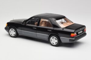 Mercedes 230E W124 AMG Wheels Schwarz Limitierte Auflage Norev 1:18 183950 Metall – Bild 7 von 12
