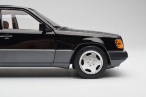 Mercedes 230E W124 AMG Wheels Schwarz Limitierte Auflage Norev 1:18 183950 Metall – Bild 8 von 12