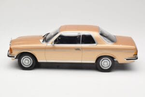 Mercedes 280 CE C123 Gold Norev 1:18 183587 Metall – Bild 3 von 6
