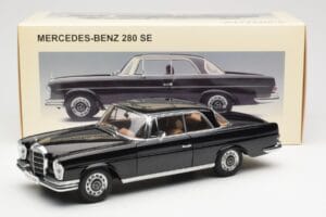 Mercedes 280 SE W111 Coupe Schwarz AUTOart 1:18 76286 Metall – Bild 8 von 8