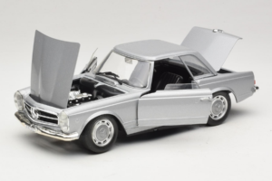Mercedes 280 SL W113 Berlina Silber Techno Giodi 1:18 F14051030 Metall – Bild 2 von 8