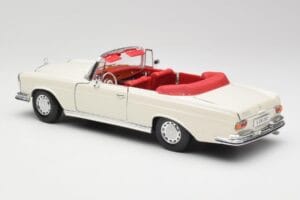 Mercedes 280SE W108 Ivory Weiss Maisto 1:18 50223 Metall – Bild 7 von 8