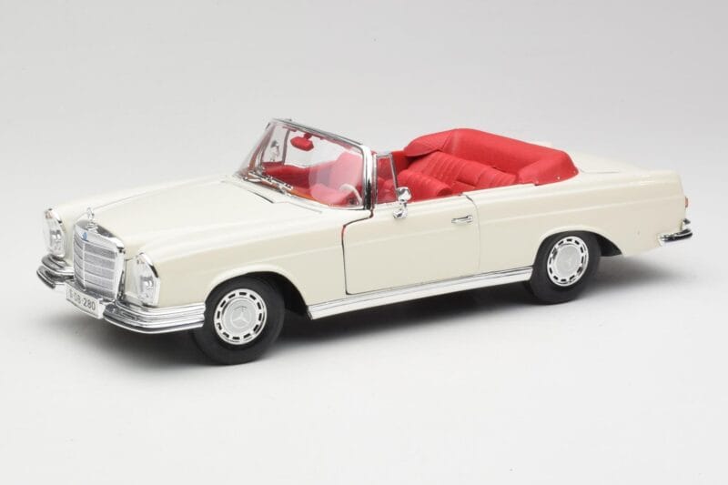 Mercedes 280SE W108 Ivory Weiss Maisto 1:18 50223 Metall
