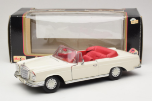 Mercedes 280 SE W108 Weiss Maisto 1:18 52111 Metall – Bild 8 von 8
