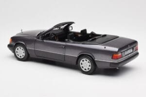 Mercedes 300 CE-24 W124 Cabriolet Lila Metallic Norev 1:18 183567 Metall – Bild 9 von 10