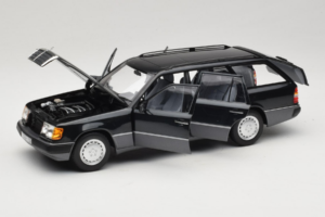 Mercedes 300 D W124 Kombi Schwarz Norev 1:18 183960 Metall – Bild 2 von 8